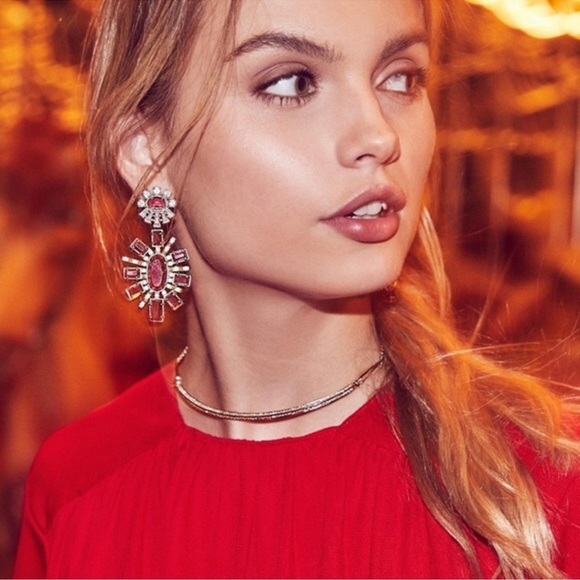 KENDRA SCOTT • Scottie Choker Bar Gold Necklace - Picture 5 of 8